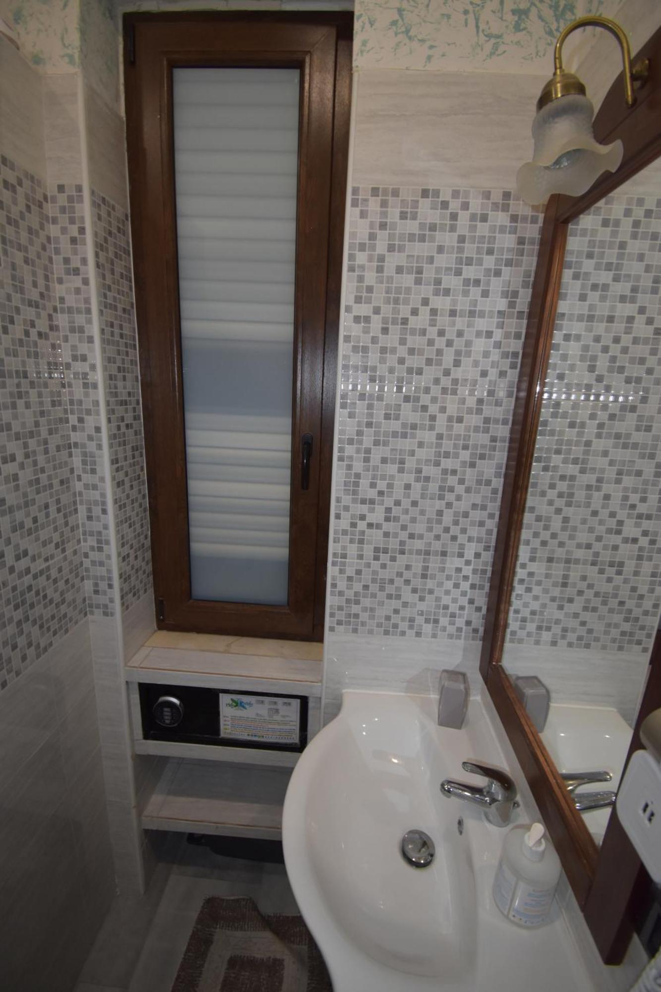 VichyeNichy Hotel Morena Phòng bức ảnh