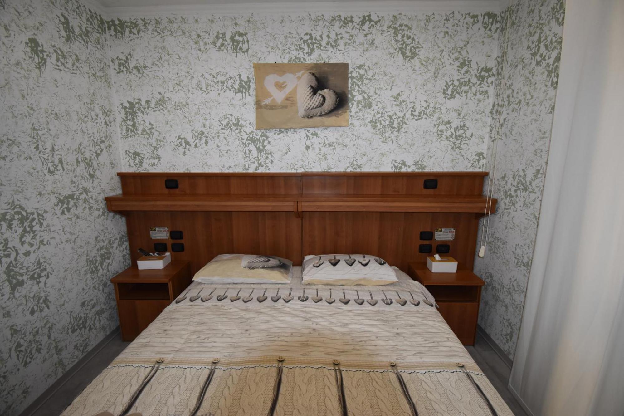 VichyeNichy Hotel Morena Phòng bức ảnh
